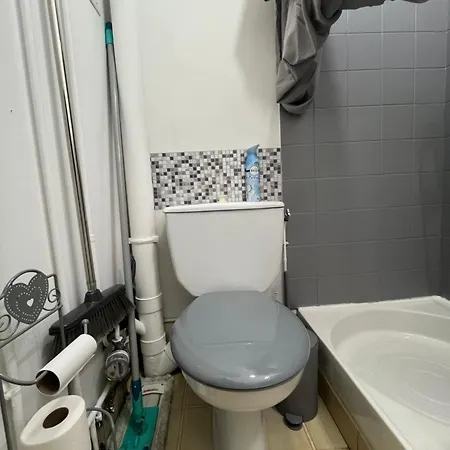 Studio Entre Centre Et Facultes *