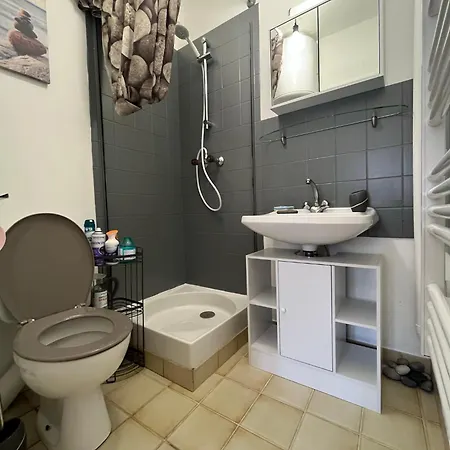 Appartement Studio Entre Centre Et Facultes *