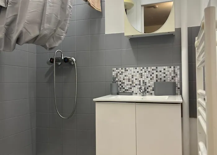 Studio Entre Centre Et Facultes *